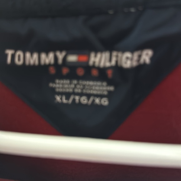 Extra Large Tommy hillfiger sweater worn once in excellent condition - Picture 3 of 4